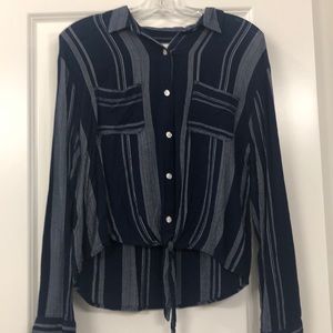 Women’s button up shirt